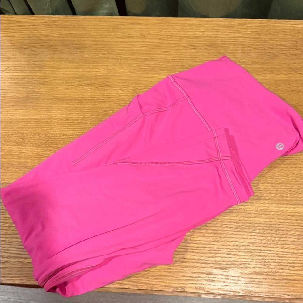 Capri lululemon pink leggings